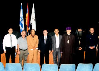 Մայրենի երգի մեղեդիները միավորեցին հայերին Պետախ Տիկվայում Լուսանկարում՝ Համերգի կազմակերպիչներն ու համերգի պատվավոր հյուրերը