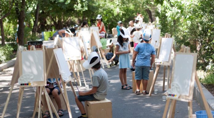 Համահայկական մանկապատանեկան նկարչական 10-րդ մրցույթ-փառատոն-2020 Լուսանկարում՝ Համահայկական մանկապատանեկան նկարչական մրցույթ-փառատոնը- արխիվ