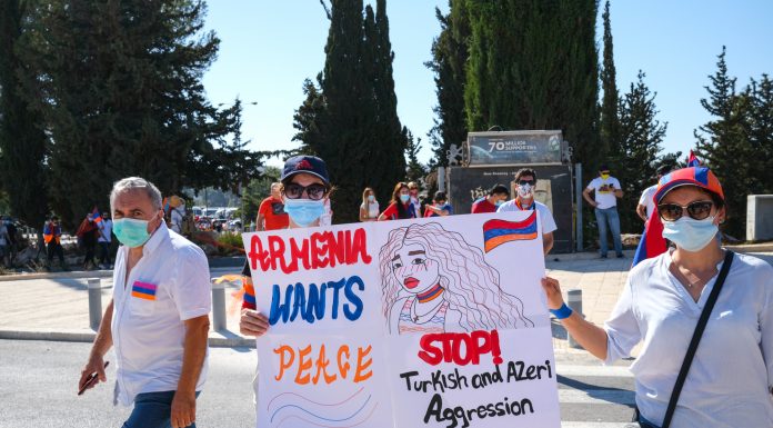 Իսրայելահայերը «սադրանք» են որակում իրենց ցույցին հաջորդած միջադեպերն ադրբեջանցիների հետ Լուսանկարում՝ հայ ցուցարարները - Յոավ Լոեֆֆից