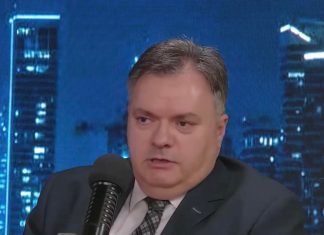 Հայաստանը խաչմերուկում. ՀԱՏՈՒԿ ԹՈՂԱՐԿՈՒՄ, ՈՒԿՐԱԻՆԱ | մայիսի 17/05/2022 Լուսանկարում՝ Հայաստանի արտակարգ և լիազոր դեսպան Արման Հակոբյանը՝ հրեական ռադիոյի եթերում