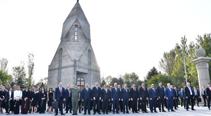 Վարչապետը հարգանքի տուրք է մատուցել հանուն Հայրենիքի անկախության կյանքը նվիրաբերած հայորդիների հիշատակին