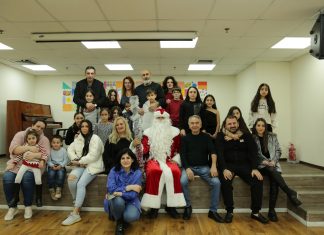 Պետախ Տիկվայի հայկական դպրոցի աշակերտները ծնողների հետ միասին տոնեցին Ամանորը